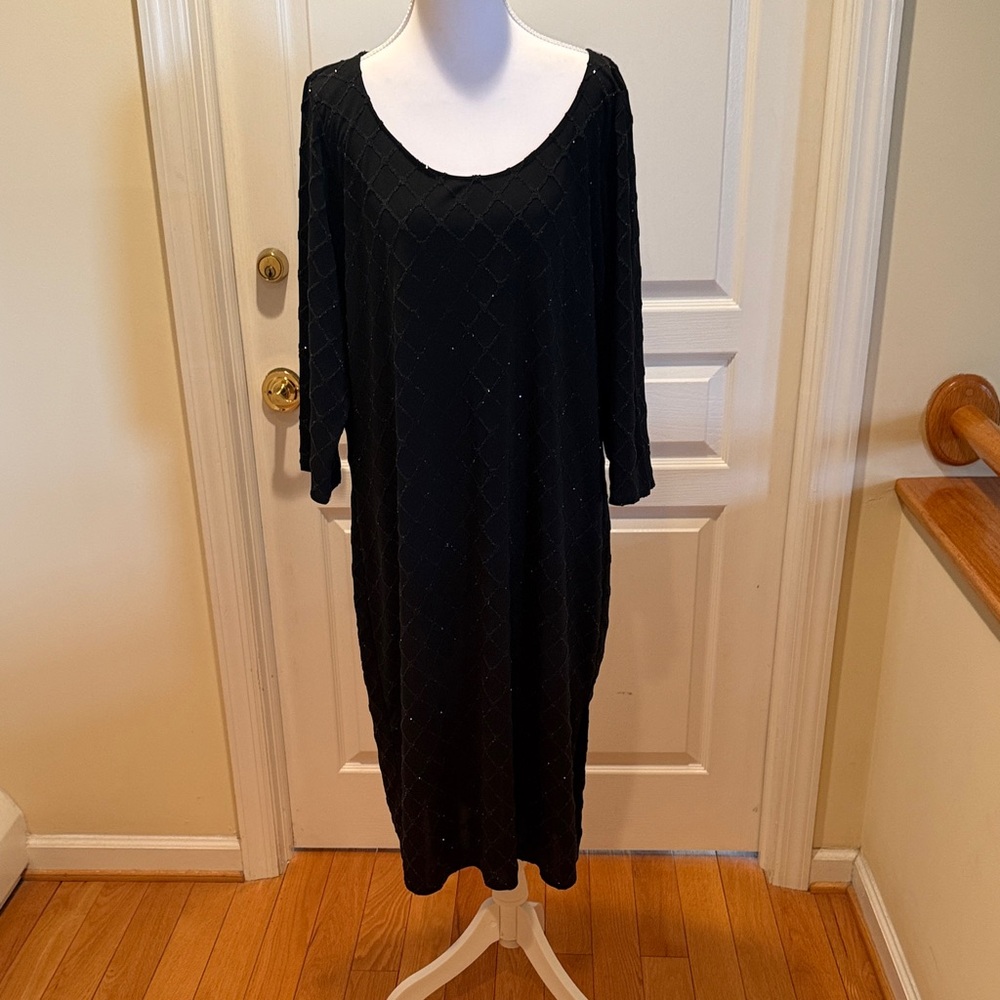 Liz Claiborne Black Scoop Neck Midi Dress textured diamond pattern sparkling
